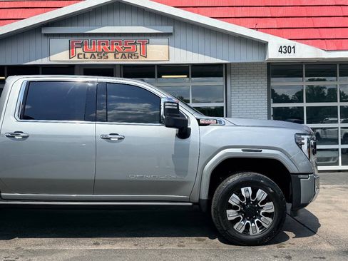 Used 2024 GMC Sierra 2500 Denali w/ Denali Reserve Package AWD/4WD image 12