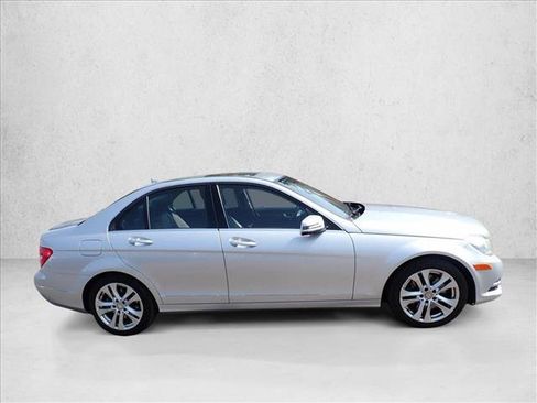 Used 2013 Mercedes-Benz C 300 4MATIC Sedan image 5