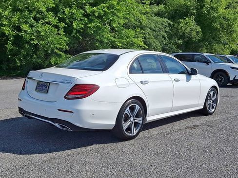 Used 2017 Mercedes-Benz E 300 4MATIC image 6