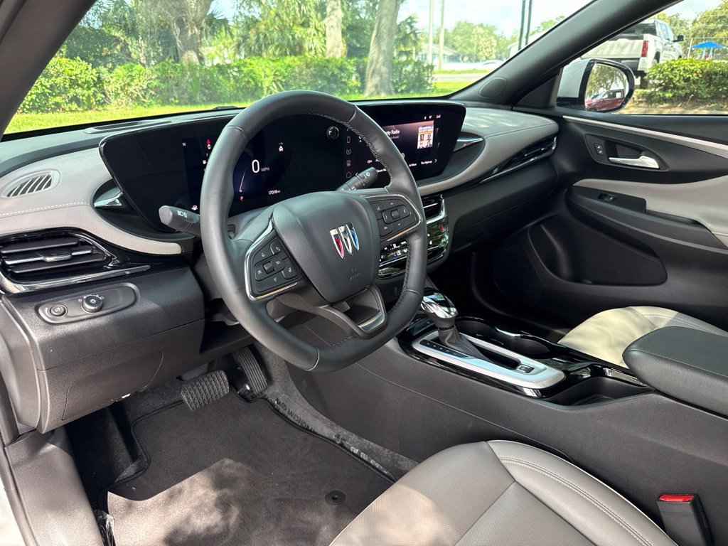Used 2025 Buick Envista Avenir FWD image 16