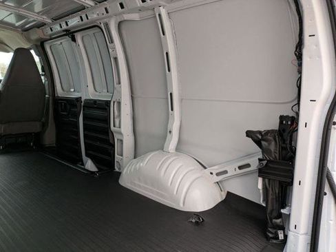 New 2025 Chevrolet Express 3500 w/ Driver Convenience Package image 21