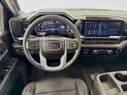 Used 2023 GMC Sierra 1500 SLT w/ X31 Off-Road Package AWD/4WD image 25