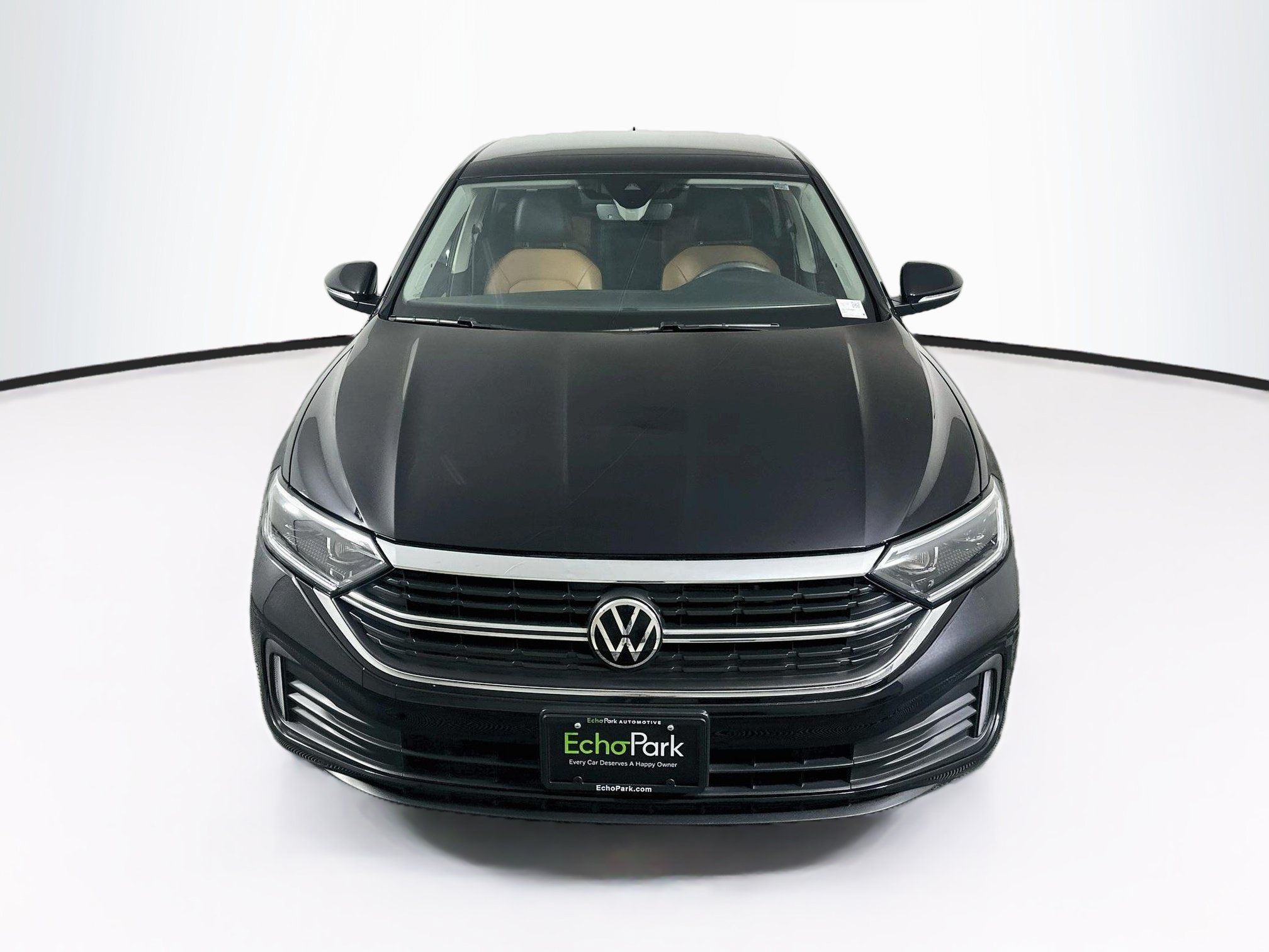 Used 2024 Volkswagen Jetta SEL FWD image 2