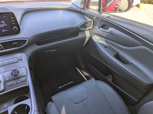 Used 2021 Hyundai Santa Fe SEL w/ Convenience Package image 18