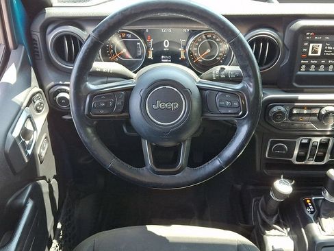 Used 2019 Jeep Wrangler Unlimited Sport S AWD/4WD image 2