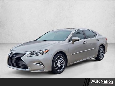 Used 2017 Lexus ES 350 w/ Luxury Package image 1