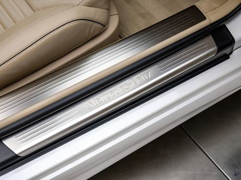 Used 2014 Mercedes-Benz SL 550 image 59