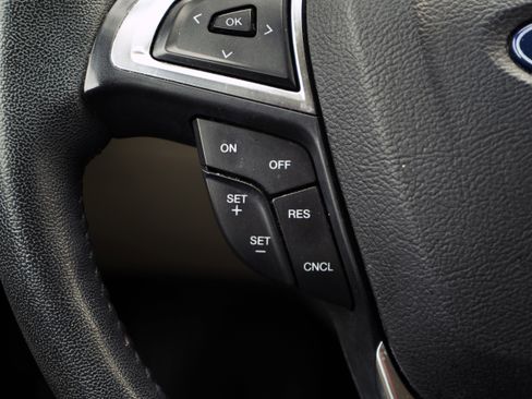 Used 2019 Ford Fusion SEL image 22