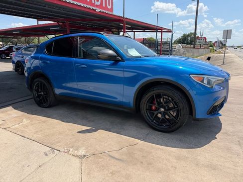 Used 2019 Alfa Romeo Stelvio AWD w/ Nero Edizione image 14