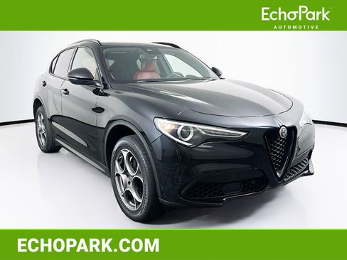 Used 2023 Alfa Romeo Stelvio Sprint RWD image 1
