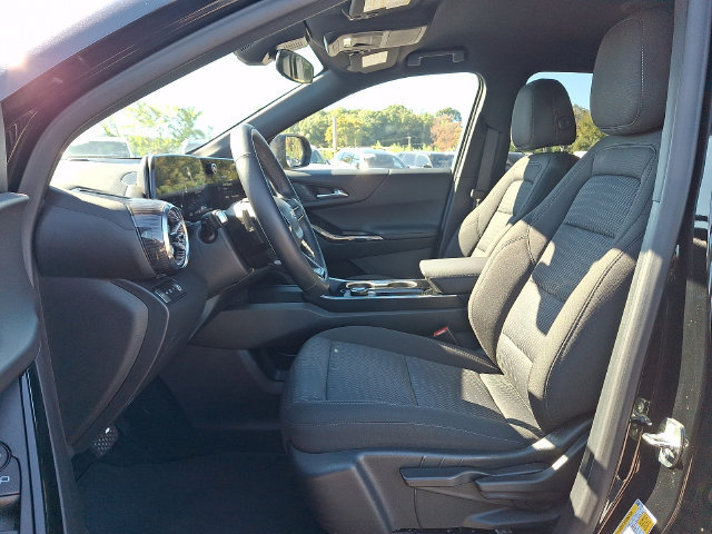 Used 2026 Chevrolet Equinox LT AWD/4WD image 2