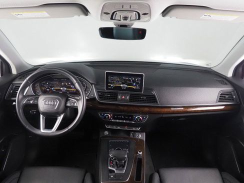 Used 2020 Audi Q5 Premium Plus w/ Premium Plus Package image 3