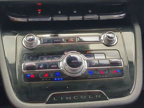 Used 2020 Lincoln Corsair Reserve w/ Equipment Group 201A FWD image 12