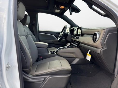 New 2025 Chevrolet Colorado ZR2 w/ Off-Road Front Bumper Package image 15