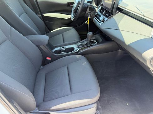 Used 2023 Toyota Corolla LE FWD image 12