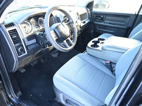 Used 2018 RAM 2500 Tradesman w/ Chrome Appearance Group image 17