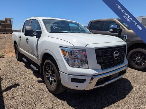 Used 2023 Nissan Titan SV w/ SV Convenience Package RWD image 4