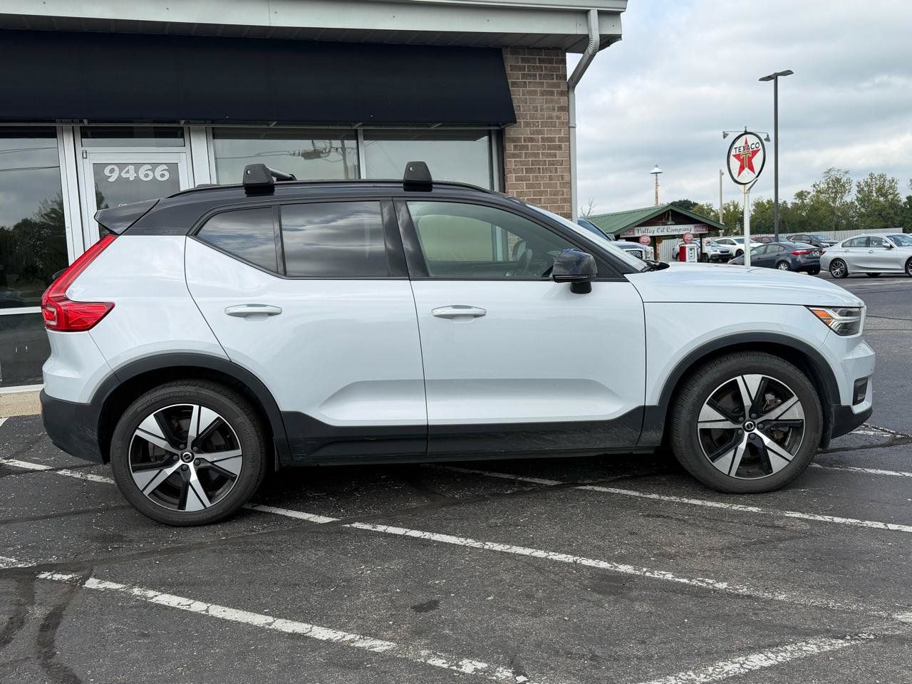 Used 2021 Volvo XC40 P8 Recharge AWD/4WD image 6