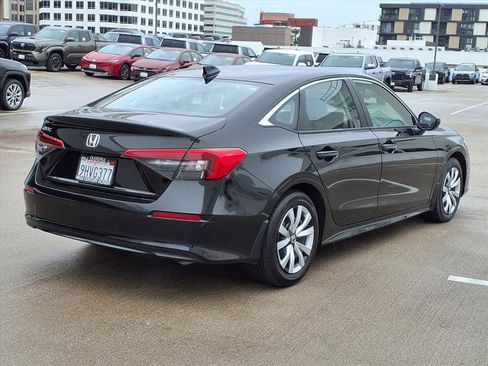 Used 2023 Honda Civic LX image 4