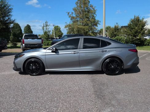Used 2026 Toyota Camry SE w/ Convenience Package FWD image 3