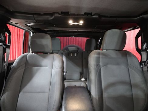Used 2020 Jeep Wrangler Unlimited Sport AWD/4WD image 23