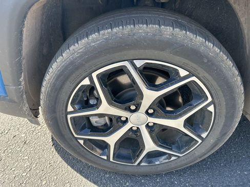 Used 2024 Jeep Compass Limited image 26