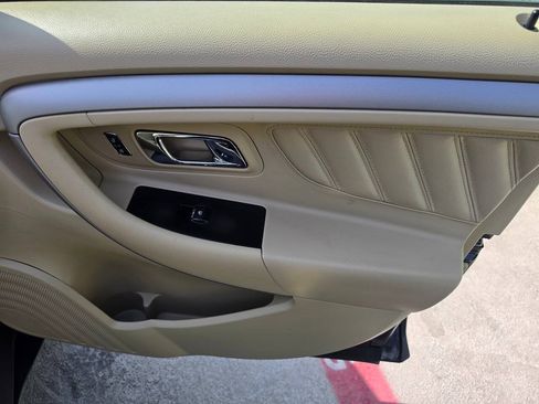 Used 2013 Ford Taurus SE FWD image 30