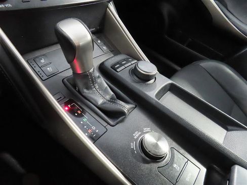 Used 2015 Lexus IS 250 w/ Premium Package RWD image 23