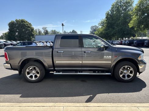 Used 2016 RAM 1500 Laramie w/ Convenience Group AWD/4WD image 5