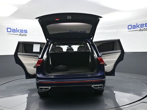 Used 2022 Volkswagen Tiguan SEL R-Line image 60