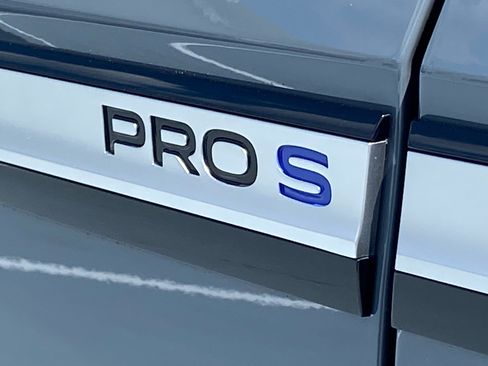 Used 2023 Volkswagen ID.4 Pro S RWD image 6