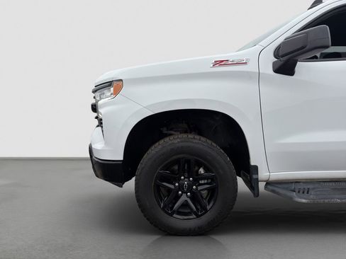 Used 2022 Chevrolet Silverado 1500 LT Trail Boss w/ LPO, Dark Essentials Package image 22