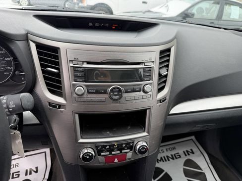 Used 2011 Subaru Outback 2.5i image 18
