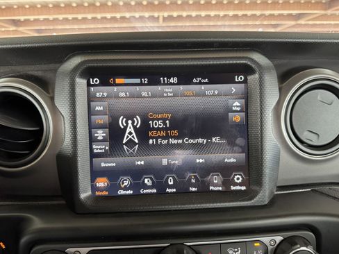 Used 2021 Jeep Wrangler Unlimited Sport image 12