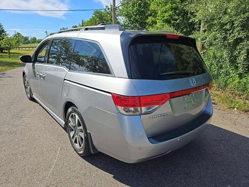 Used 2016 Honda Odyssey Touring Elite image 2