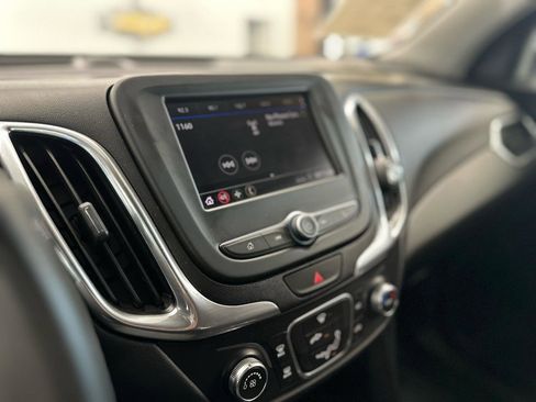 Used 2021 Chevrolet Equinox LT FWD image 25