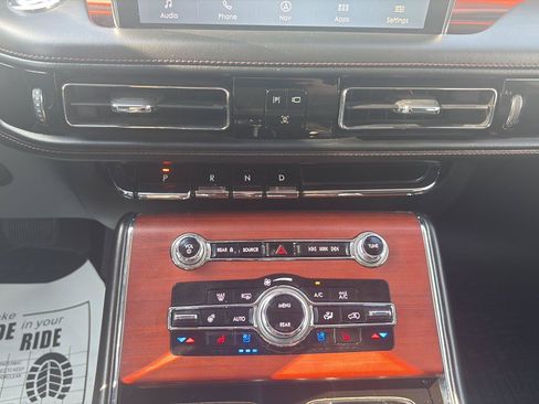 Used 2021 Lincoln Aviator Reserve w/ Equipment Group 210A AWD/4WD image 29