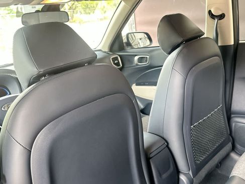 Used 2023 Hyundai Venue Limited w/ Cargo Package FWD image 23