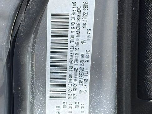 Used 2015 Jeep Cherokee Sport FWD image 30