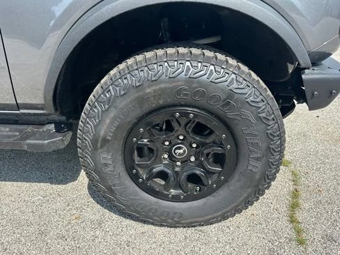 Used 2024 Ford Bronco Wildtrak AWD/4WD image 13