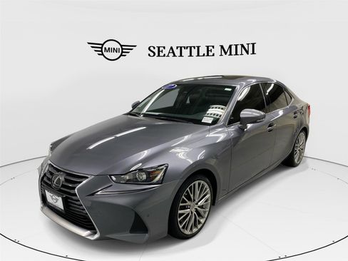 Used 2017 Lexus IS 300 AWD image 1