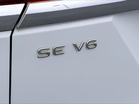 Used 2021 Volkswagen Atlas SE w/ Towing Package image 10