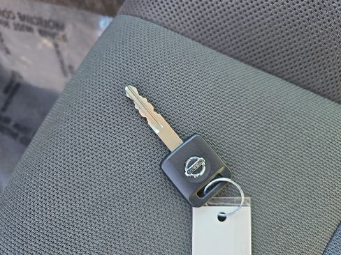 Used 2015 Nissan Frontier S image 37