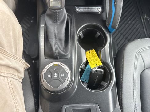 Used 2023 Ford Bronco Black Diamond image 23