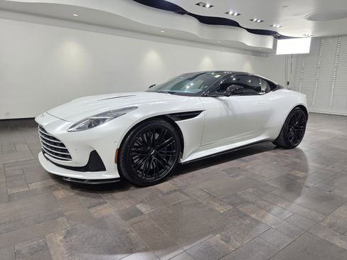 Used 2024 Aston Martin DB12 Coupe RWD image 26