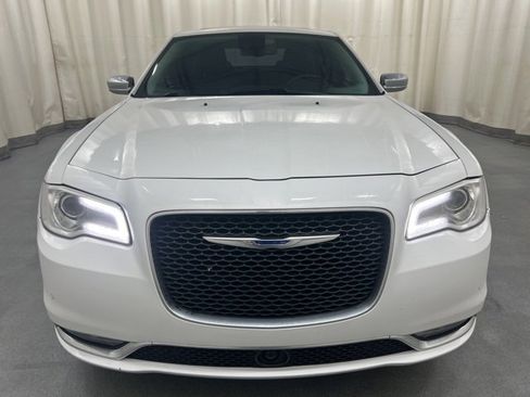 Used 2018 Chrysler 300 Limited w/ Safetytec Plus Group image 8