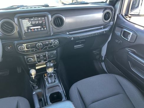 Used 2023 Jeep Wrangler Unlimited AWD/4WD image 17