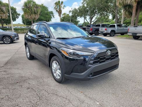 Used 2026 Toyota Corolla Cross LE w/ Moonroof Package FWD image 2