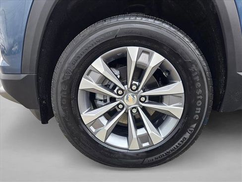 New 2026 Chevrolet Equinox LT w/ LPO, Floor Liner Package image 11