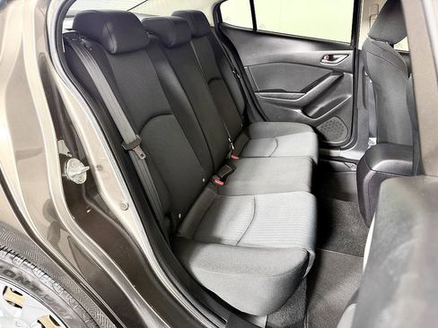 Used 2016 MAZDA MAZDA3 i Sport image 39